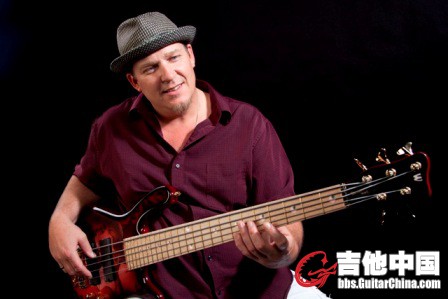 Andy_Irvine_devilbass.jpg