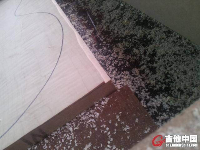 铣刀铣了点试试