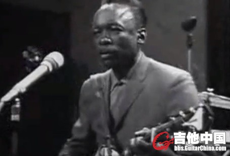 johnlee1bw.jpg
