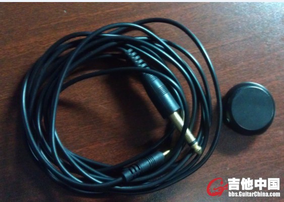 爱德琳AD35，贴面拾音器。几乎崭新，用过两次。淘宝70能搞到。