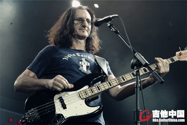 盖蒂.李（Geddy Lee)