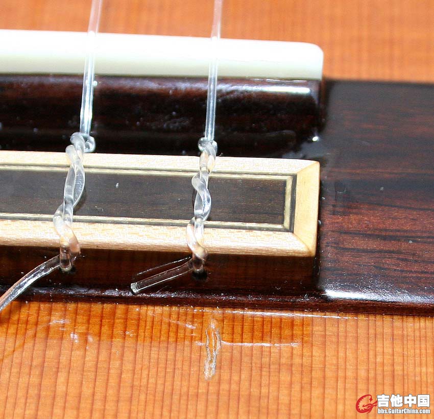 琴码下方伤口a.jpg